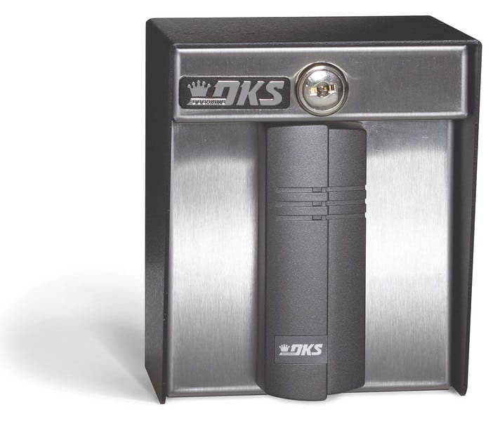 HID Card Reader with Tracker in Enclosure by Doorking